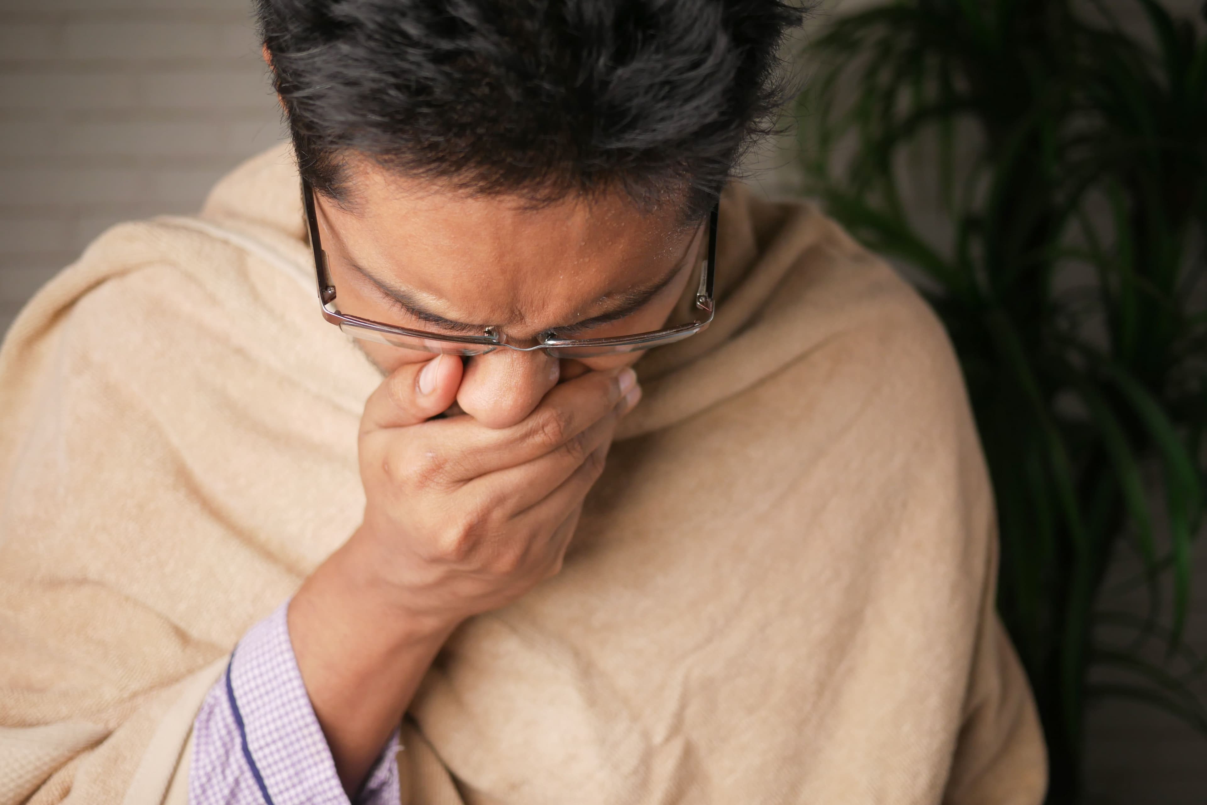 ¿Cómo tratar un dolor de garganta?
